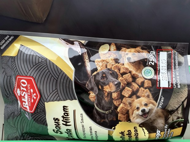 Nourriture pour chats et chiens