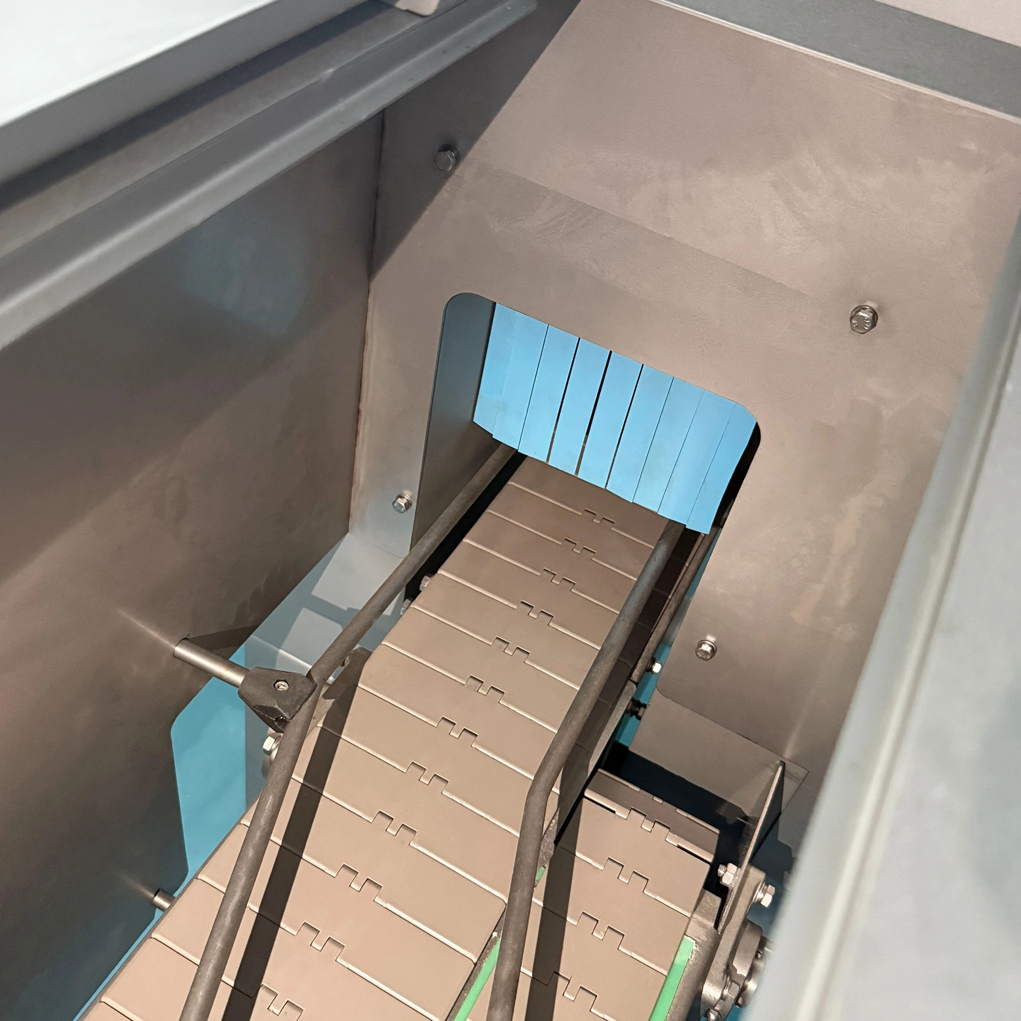 Machine d'inspection &agrave; rayons X &agrave; &eacute;clairage lat&eacute;ral