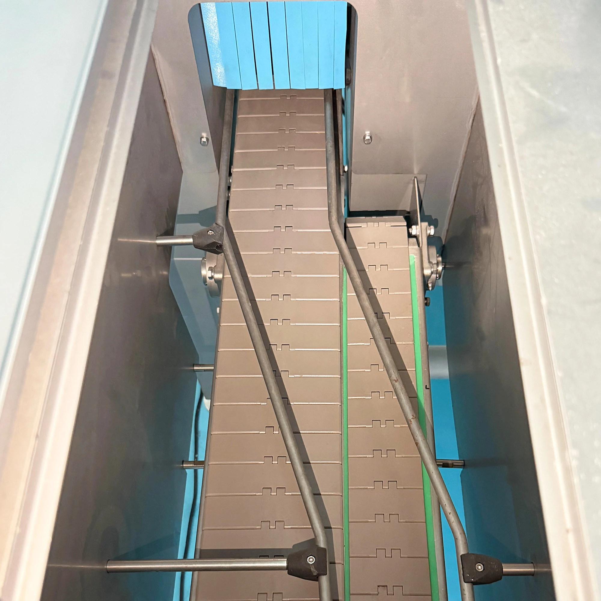 Machine d'inspection &agrave; rayons X &agrave; &eacute;clairage lat&eacute;ral